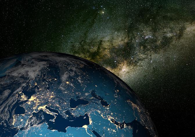 Maapallo avaruudesta katsottuna jossa näkyy Eurooppa.